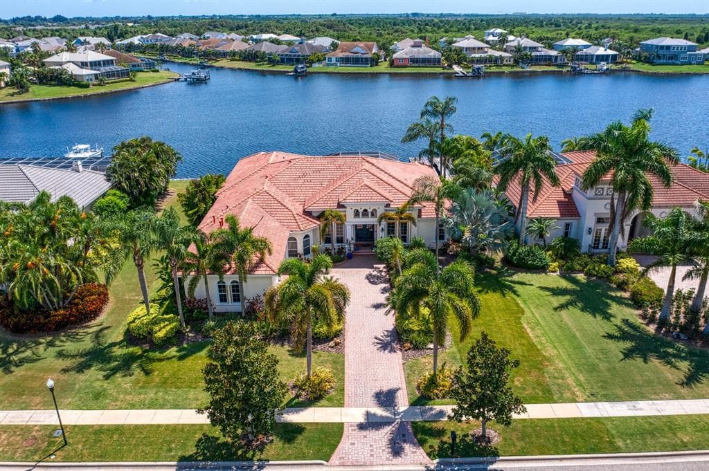 614 BALIBAY ROAD APOLLO BEACH, FL 33572