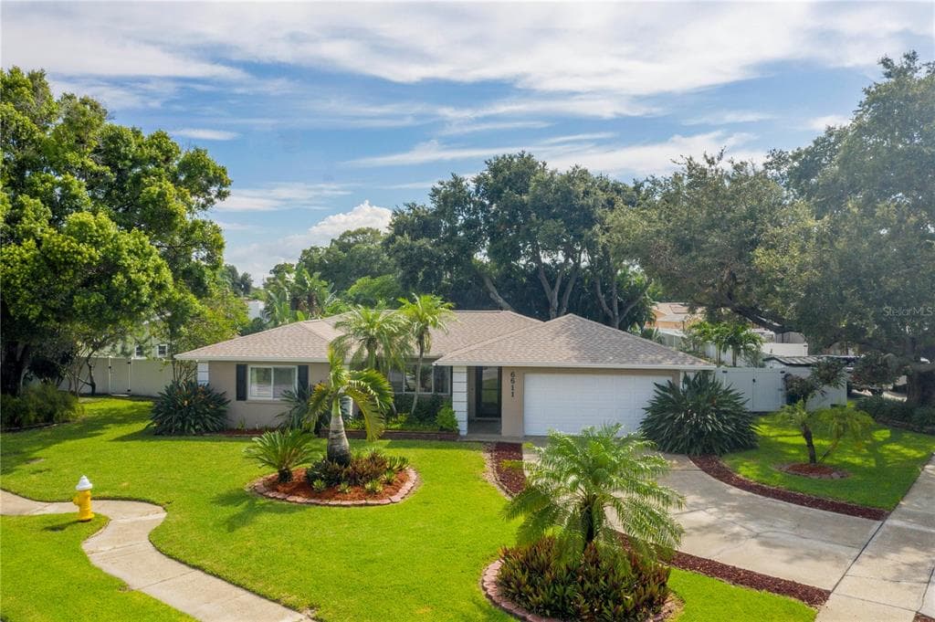 6611 WOODLAND BOULEVARD N PINELLAS PARK, FL 33781