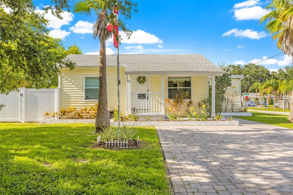 4424 W PEARL AVENUE TAMPA, FL 33611