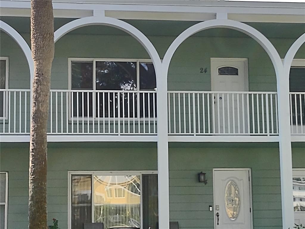 2011 AUSTRALIA WAY W UNIT 24 CLEARWATER, FL 33763