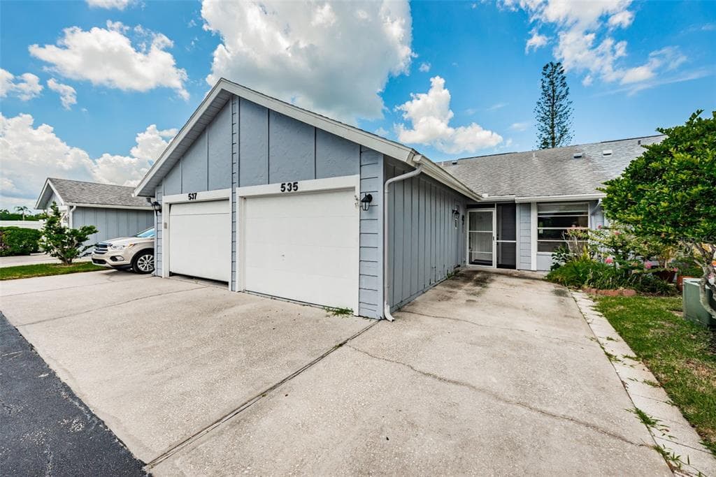 535 NATINGHAM CLOSE PALM HARBOR, FL 34683