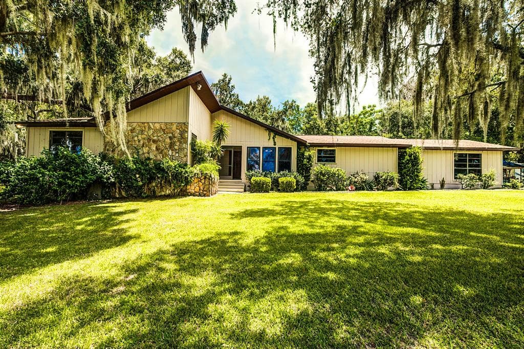 4450 SPRING LAKE HIGHWAY BROOKSVILLE, FL 34601