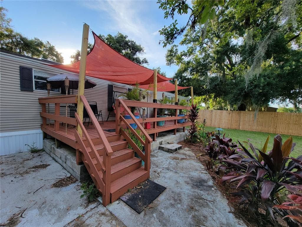 1121 COLSON ROAD PLANT CITY, FL 33567