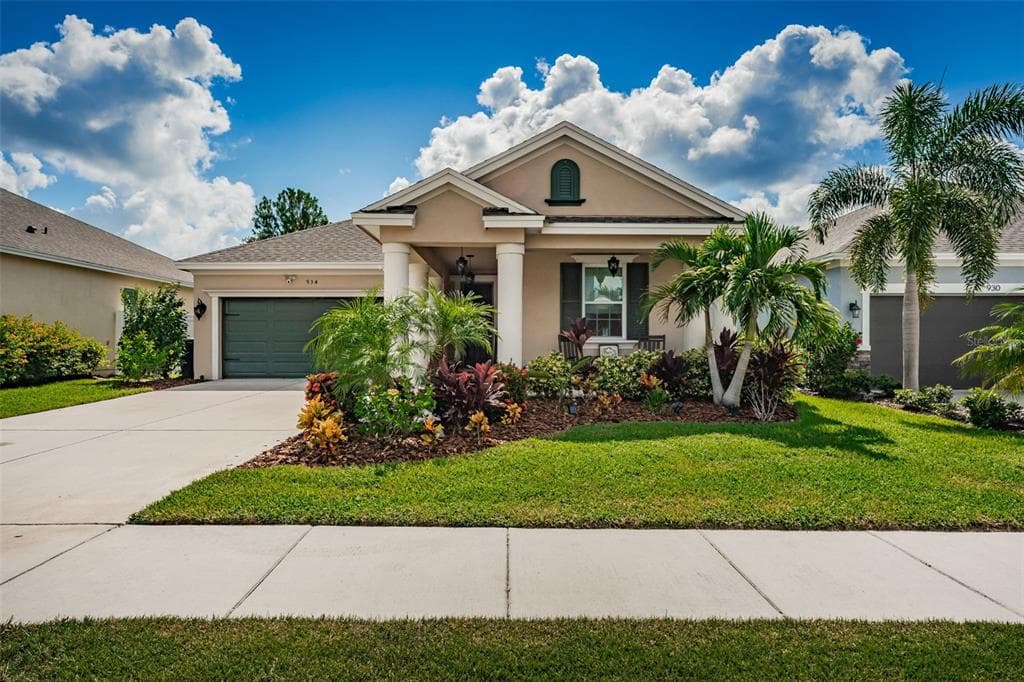 934 MOLLY CIRCLE SARASOTA, FL 34232