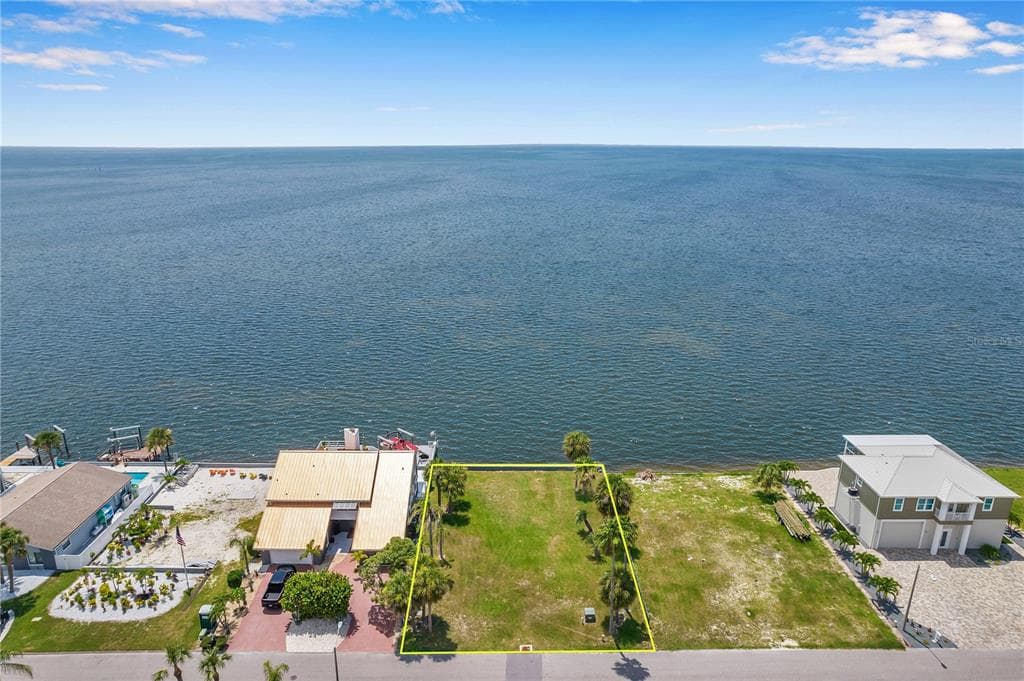 5839 BEVERLY DRIVE HUDSON, FL 34667