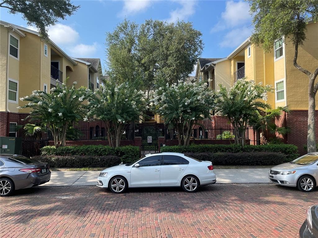 2010 E PALM AVENUE UNIT 14219 TAMPA, FL 33605