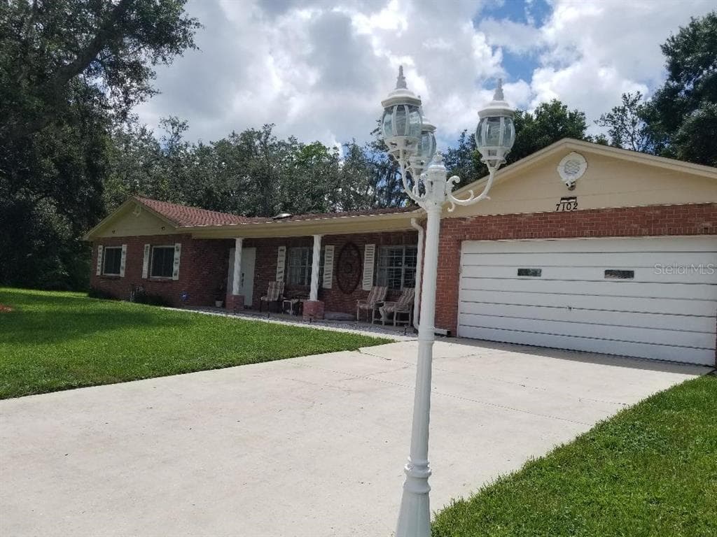 7102 CUMBERLAND PLACE TAMPA, FL 33617