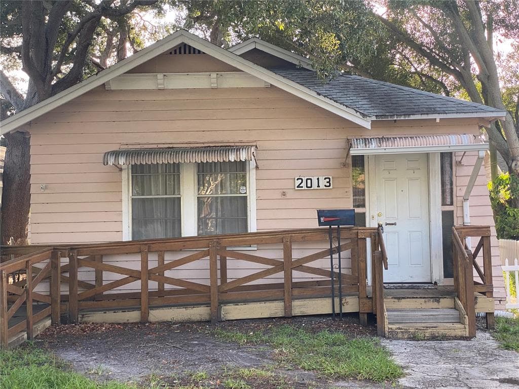 2013 3RD STREET S ST PETERSBURG, FL 33705