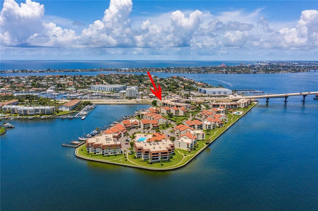 106 1ST STREET E UNIT 111 TIERRA VERDE, FL 33715