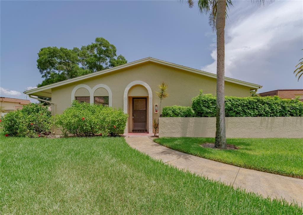 8322 17TH STREET N UNIT A ST PETERSBURG, FL 33702
