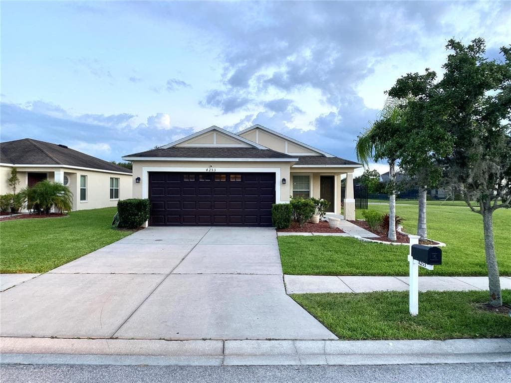4253 WARWICK HILLS DRIVE WESLEY CHAPEL, FL 33543