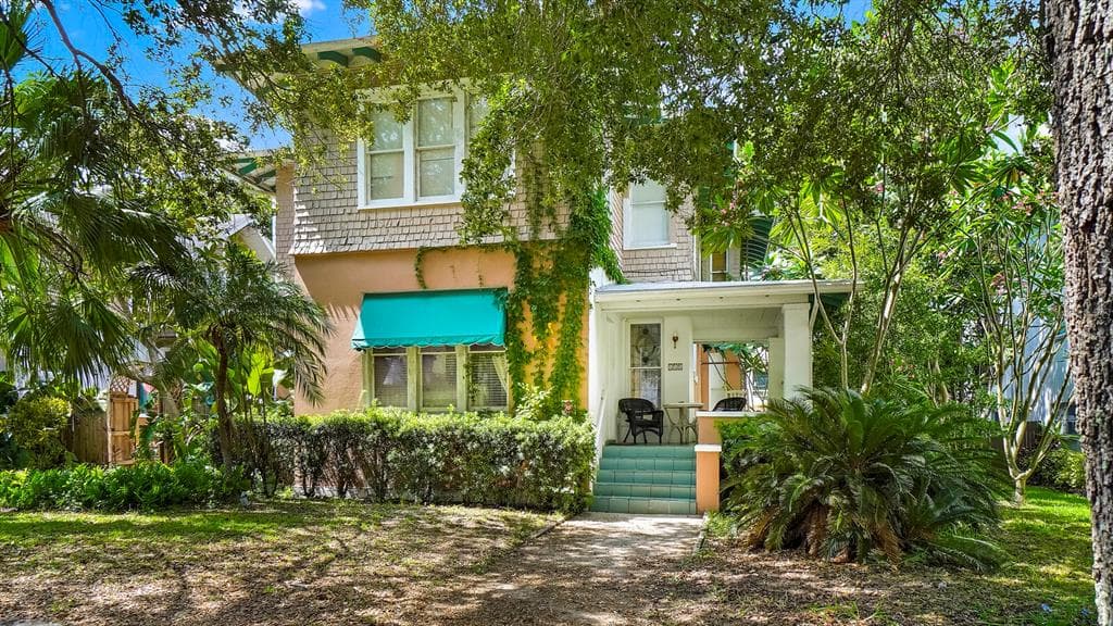 115 5TH AVENUE NE ST PETERSBURG, FL 33701
