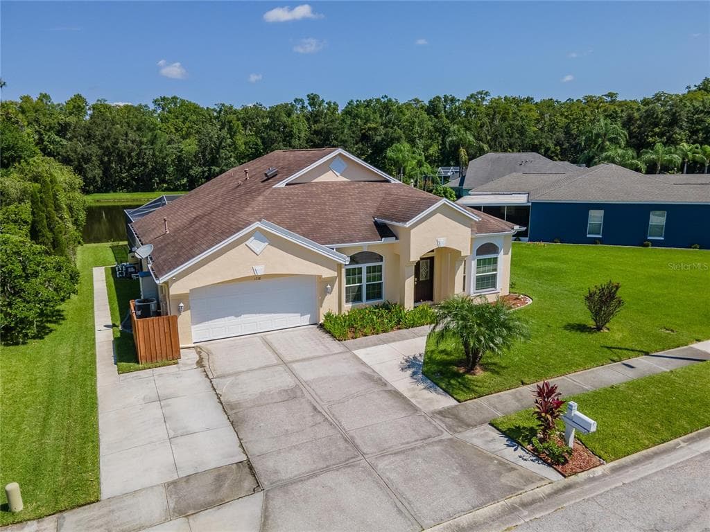 1738 TANGLEDVINE DRIVE WESLEY CHAPEL, FL 33543