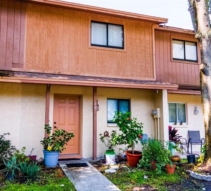 4016 OAK LIMB COURT