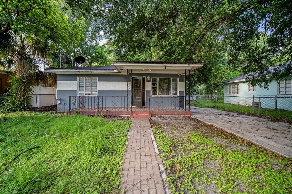 3006 W SPRUCE STREET TAMPA, FL 33607