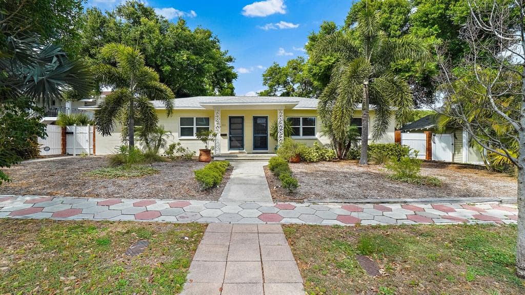 111 12TH AVENUE N ST PETERSBURG, FL 33701