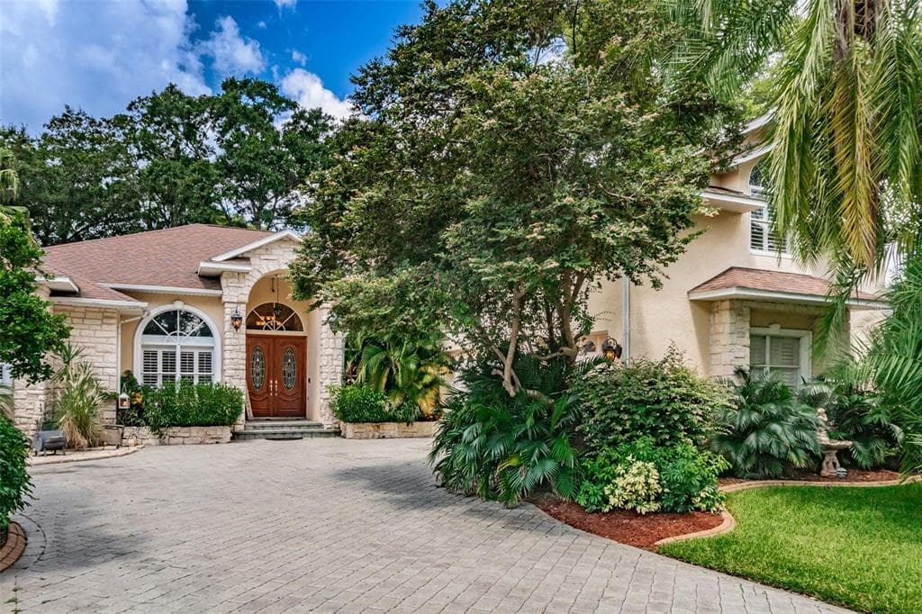 2309 VALRICO FOREST DRIVE VALRICO, FL 33594