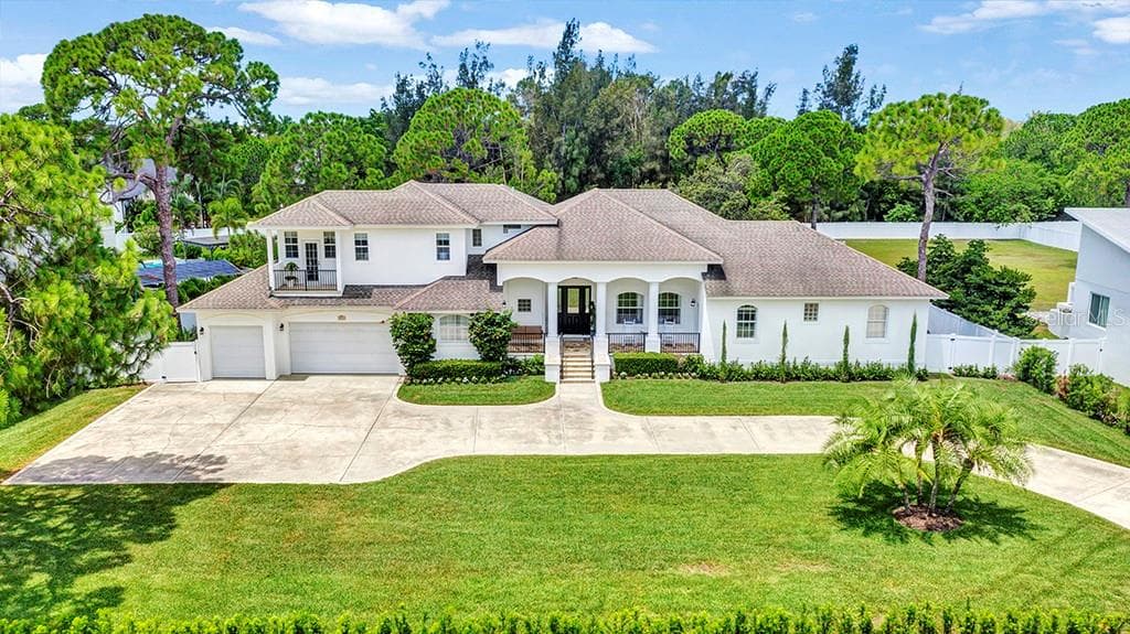 9050 SAN MARTIN BOULEVARD NE ST PETERSBURG, FL 33702