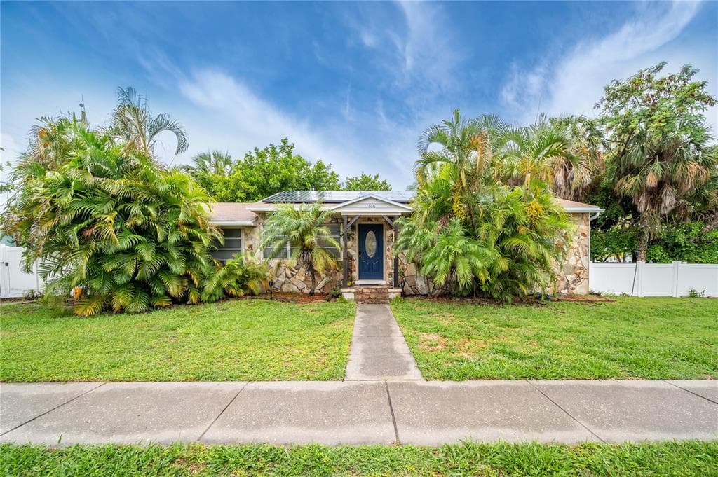 7606 GULF BOULEVARD ST PETE BEACH, FL 33706