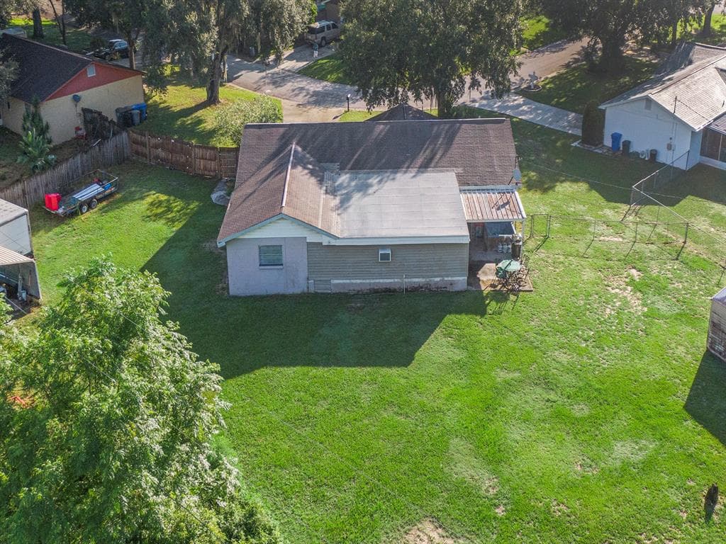 825 STRAWBERRY LANE BRANDON, FL 33511