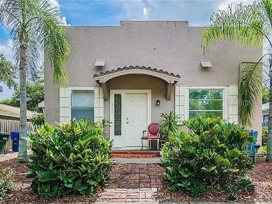 305 WOODROW AVENUE LARGO, FL 33770