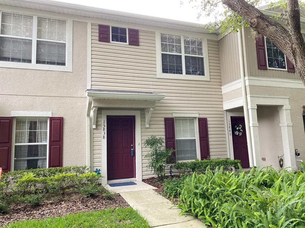 15838 FISHHAWK FALLS DRIVE LITHIA, FL 33547