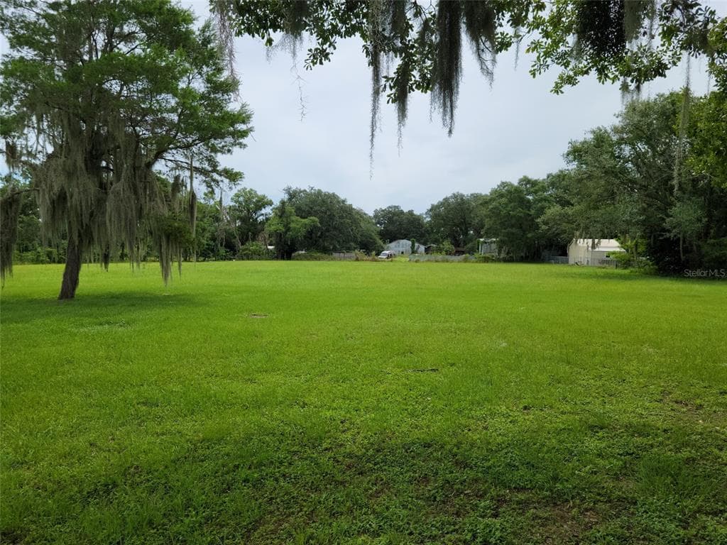 11429 LITHIA PINECREST ROAD LITHIA, FL 33547