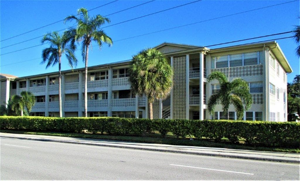 4455 DUHME ROAD UNIT 306 ST PETERSBURG, FL 33708
