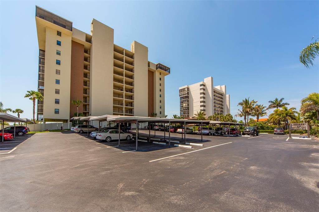 15400 GULF BOULEVARD UNIT 303