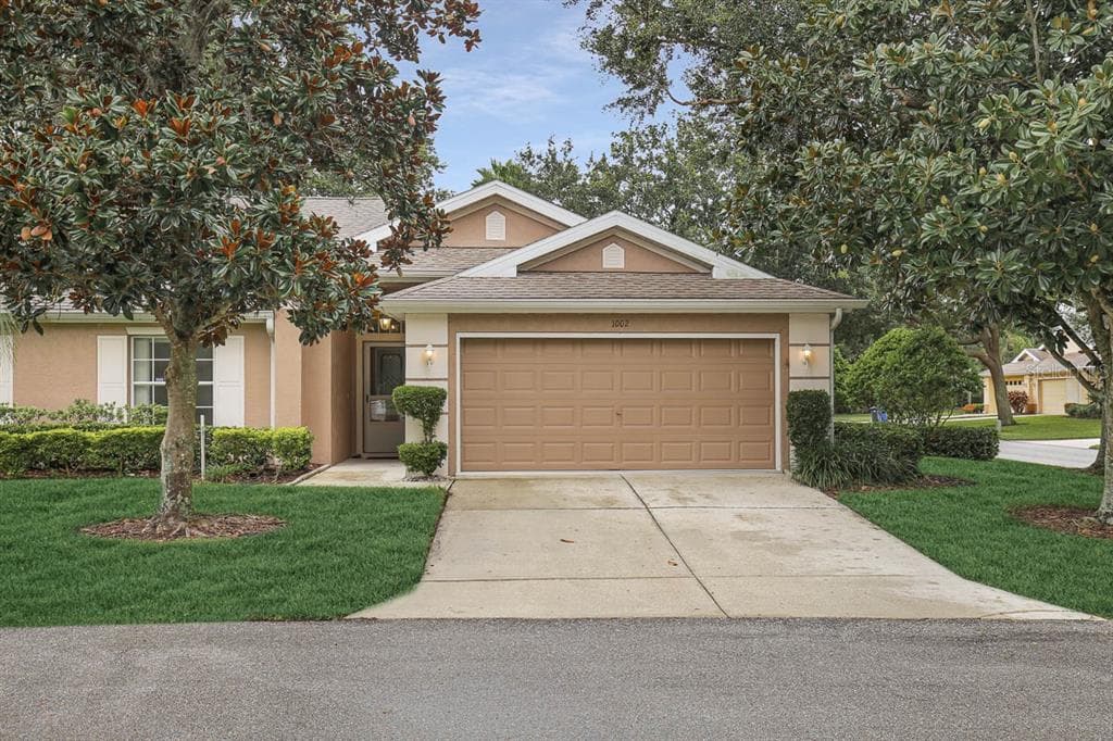 1002 NEW WINSOR LOOP UNIT 54 SUN CITY CENTER, FL 33573