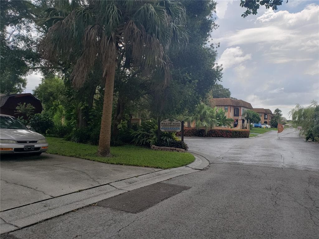 10164 SEMINOLE ISLAND DRIVE UNIT 10164 LARGO, FL 33773