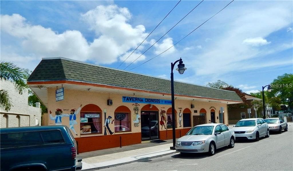 498 ATHENS STREET TARPON SPRINGS, FL 34689