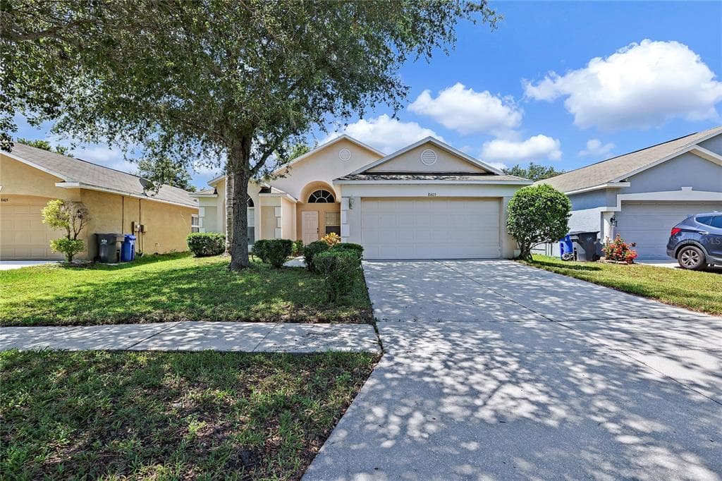 8403 CARRIAGE POINTE DRIVE GIBSONTON, FL 33534