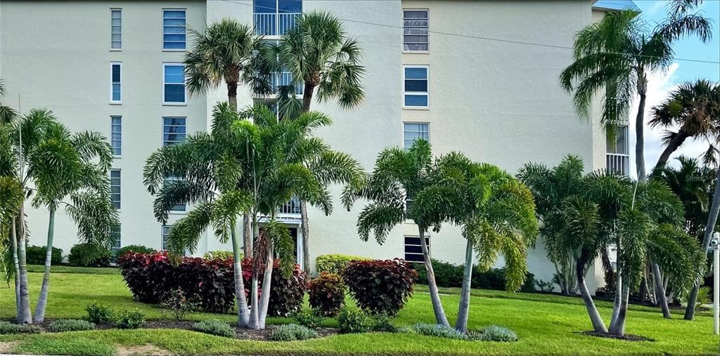 4910 S 38TH WAY S UNIT 207 ST PETERSBURG, FL 33711
