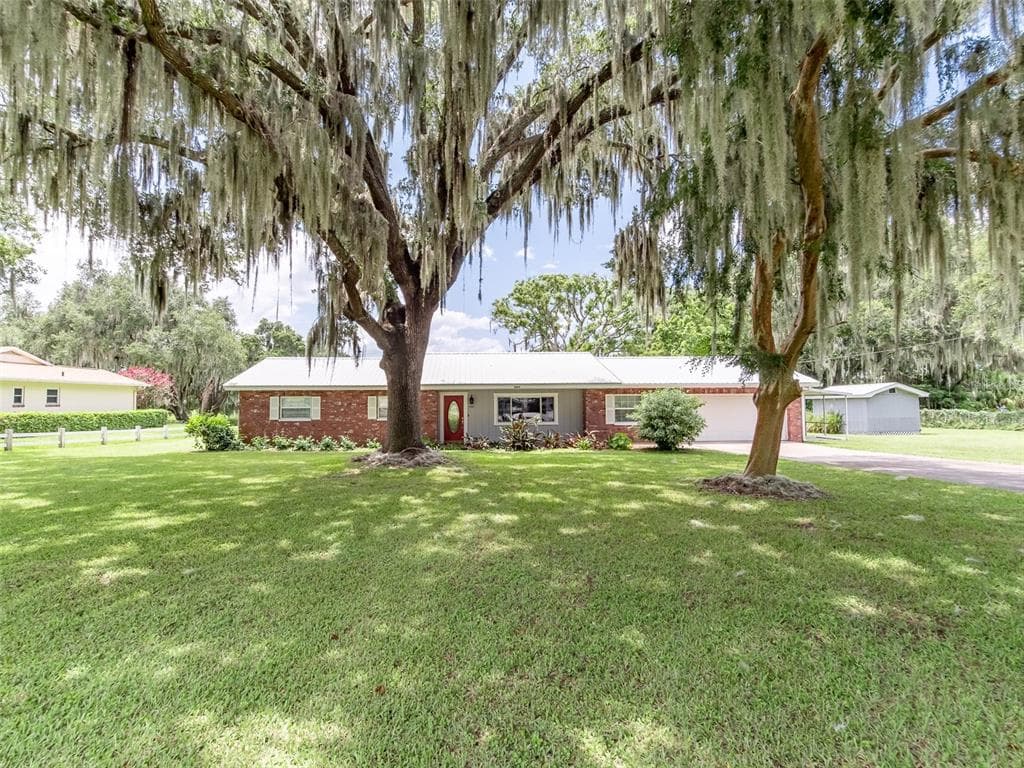 2004 CAPRI ROAD VALRICO, FL 33594