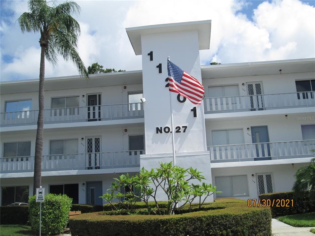 11201 80TH AVENUE UNIT 205 SEMINOLE, FL 33772