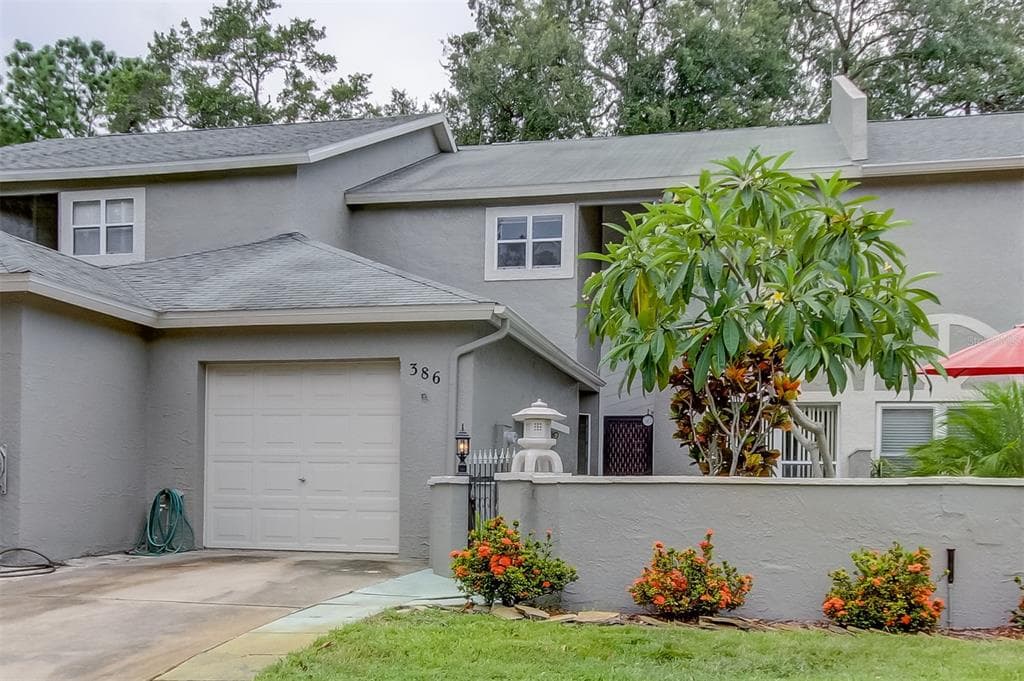 386 BUCKINGHAM PLACE PALM HARBOR, FL 34684