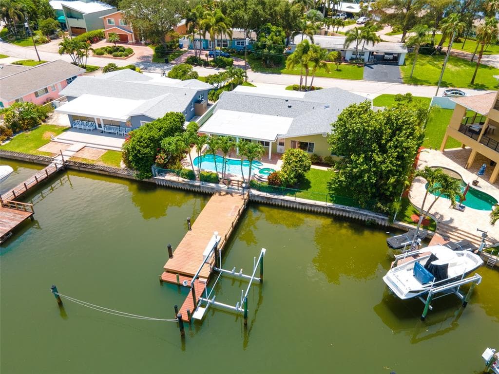 784 79TH CIRCLE S ST PETERSBURG, FL 33707