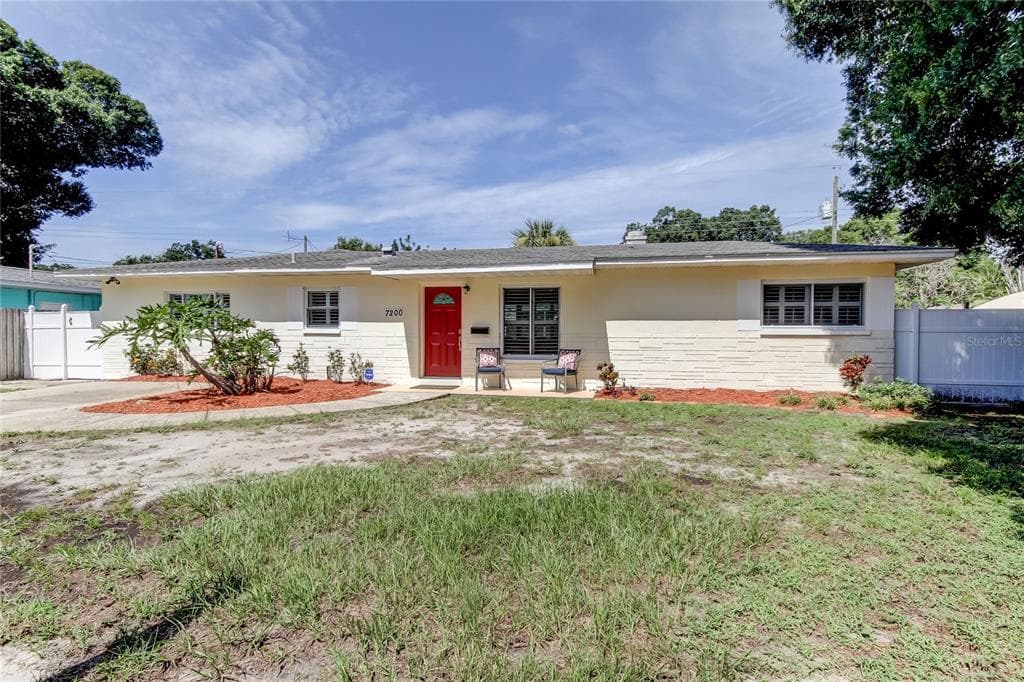 7200 17TH WAY N ST PETERSBURG, FL 33702