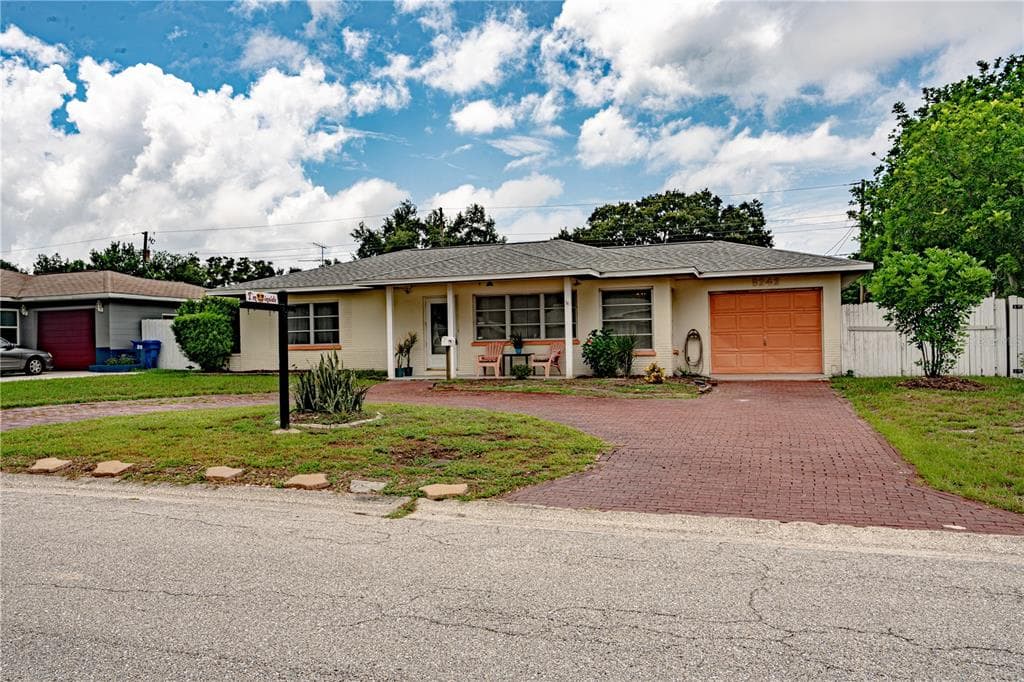 5242 36TH AVENUE N ST PETERSBURG, FL 33710