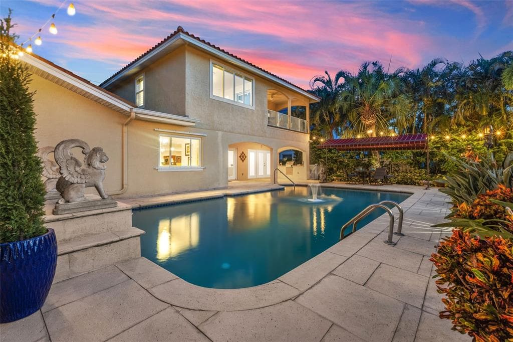 460 CAPRI BOULEVARD TREASURE ISLAND, FL 33706