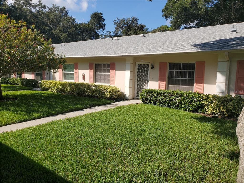 1535 NURSERY ROAD UNIT 111 CLEARWATER, FL 33756