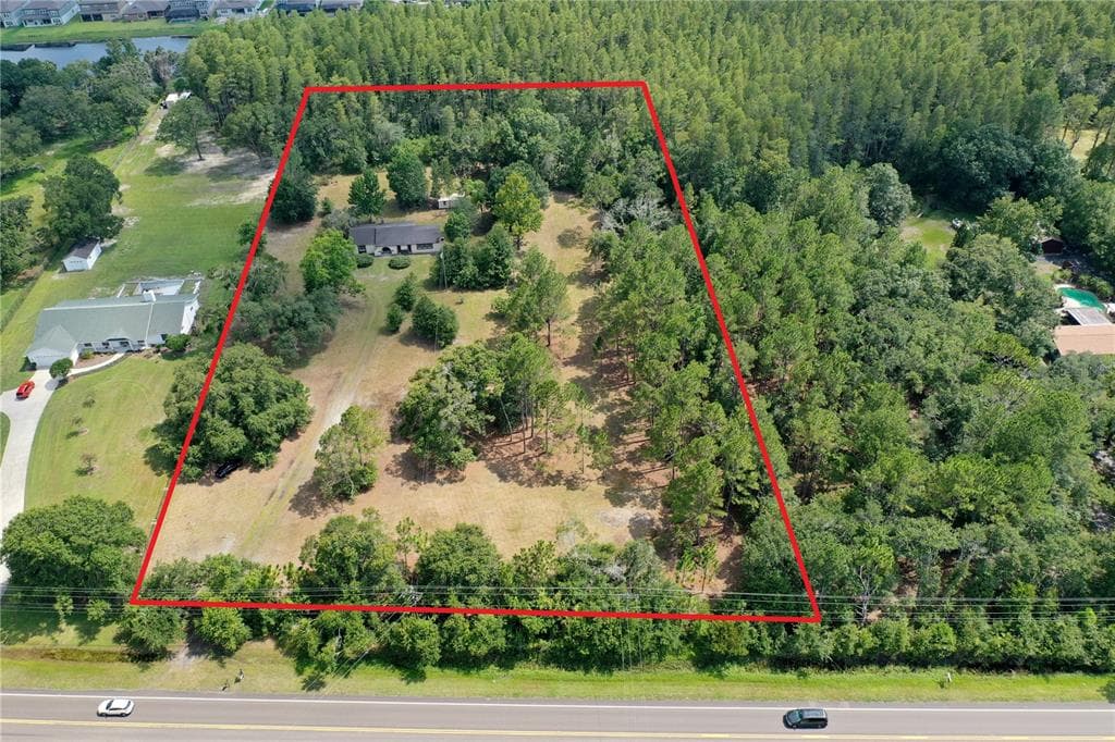 3602 W LUTZ LAKE FERN ROAD LUTZ, FL 33558