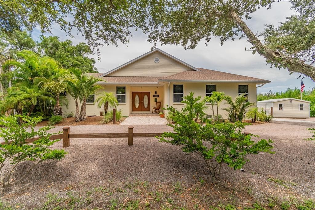 6220 5TH AVENUE E PALMETTO, FL 34221