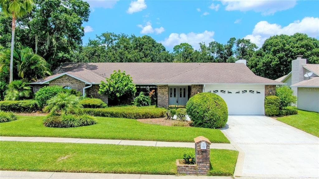 2312 EAGLE BLUFF DRIVE VALRICO, FL 33596