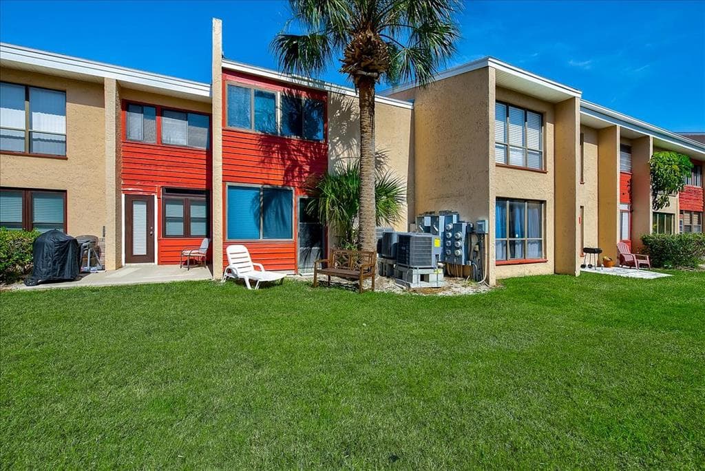 1 WINDRUSH BOULEVARD UNIT 41 INDIAN ROCKS BEACH, FL 33785