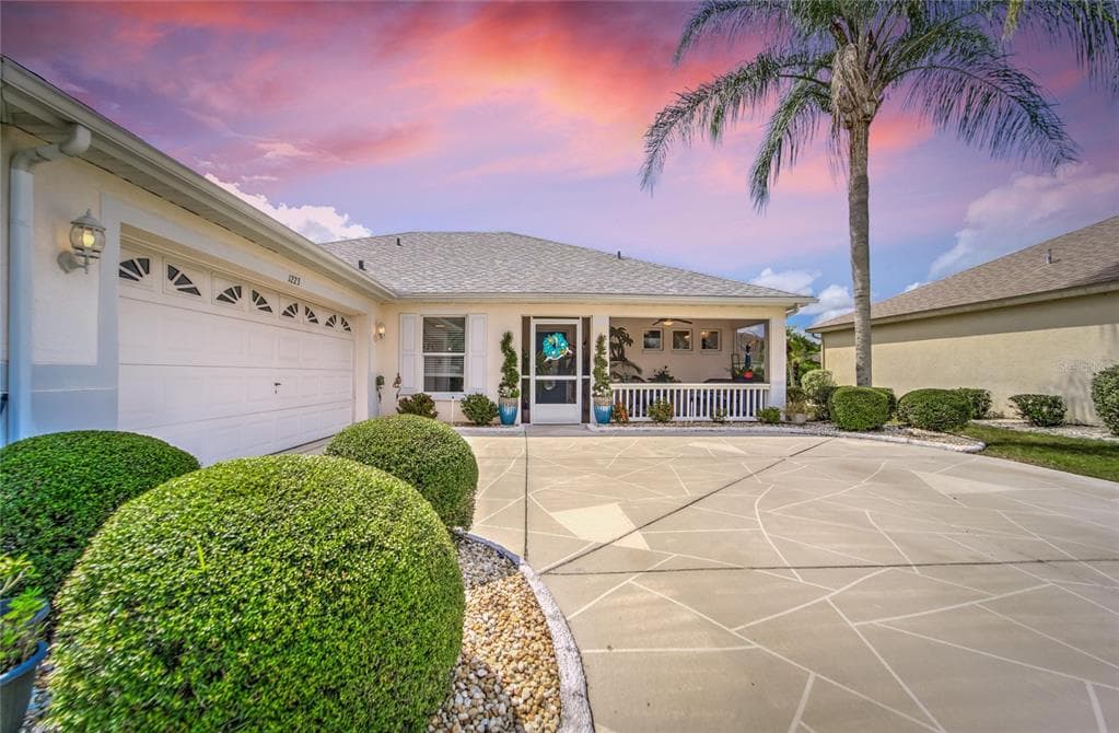 1223 CALOOSA CREEK COURT SUN CITY CENTER, FL 33573