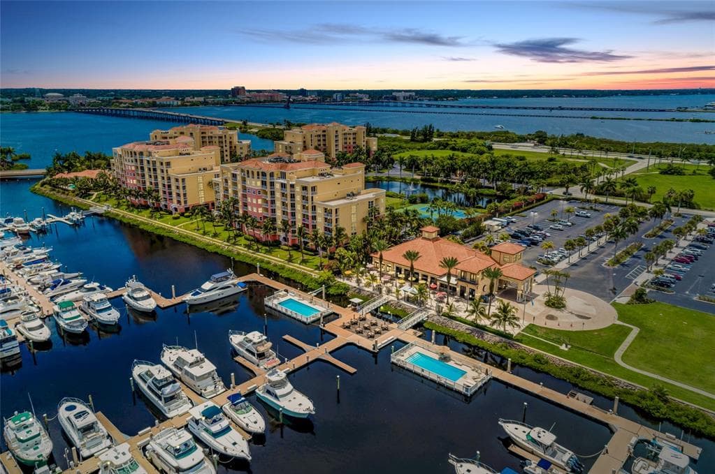 606 RIVIERA DUNES WAY UNIT 407 PALMETTO, FL 34221