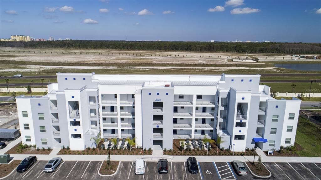 3161 PARADOX CIRCLE UNIT 305 KISSIMMEE, FL 34746