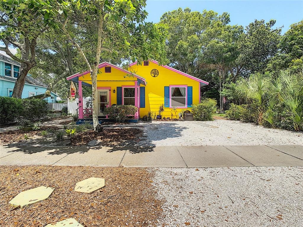 2513 BEACH BOULEVARD S GULFPORT, FL 33707